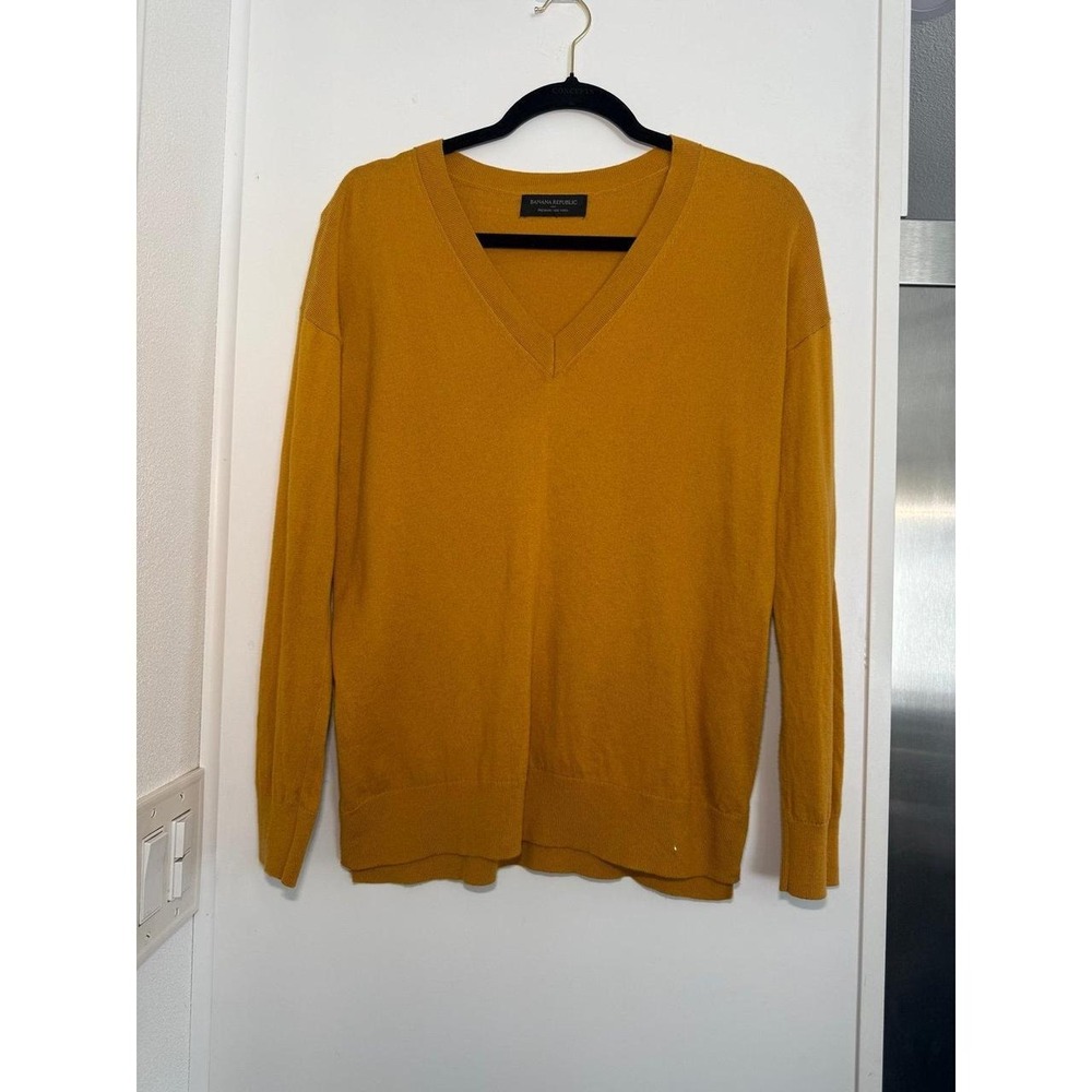 Banana Republic Mustard V-Neck Sweater Premium Luxe Yarn Drop Shoulder S/M - Picture 2 of 7
